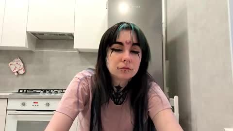 Snapshot of katelynnjenness chatting on 01.07.26 Milana online show from 01.07.26