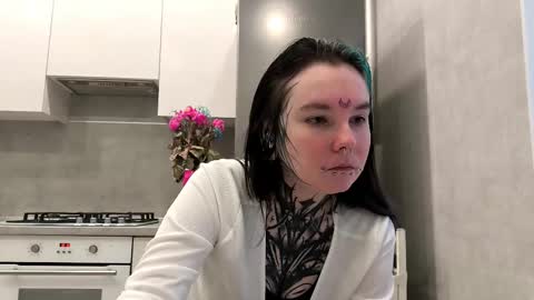 Snapshot of katelynnjenness chatting on 01.13.26 Milana online show from 01.13.26