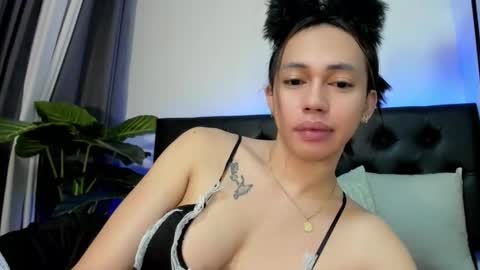 Snapshot of katemolino chatting on 11.16.25 katetelmo - Insta online show from 11.16.25