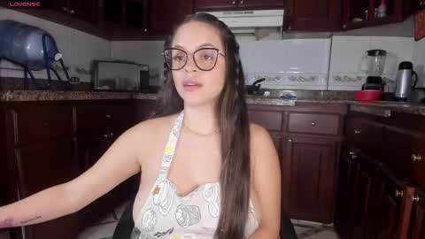 KateMoorex online show from 02.06.26