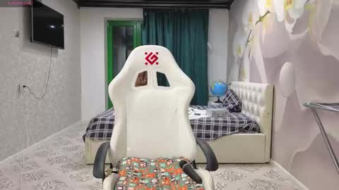 Snapshot of katerina544 chatting on 11.04.25 katerina544 online show from 11.04.25