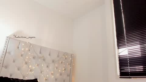 Snapshot of katestone_again chatting on 12.24.24 love meeee online show from 12.24.24