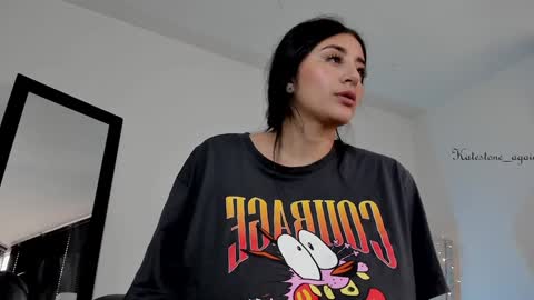 Snapshot of katestone_again chatting on 01.28.25 love meeee online show from 01.28.25