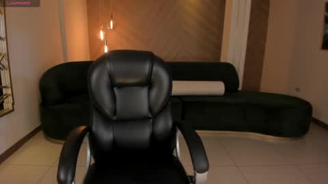 K A T E  online show from 02.09.25