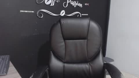 Call me Lau  online show from 09.26.25