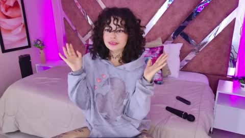 KatheGomez  online show from 05.05.26