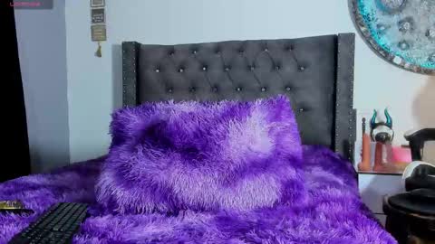 katherine_rose_ online show from 01.15.26