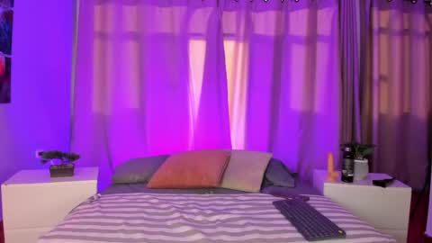 Snapshot of katherinee_scott chatting on 04.23.26 your kathe online show from 04.23.26