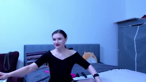 Snapshot of katherinemidnight chatting on 12.04.25 Katherine online show from 12.04.25