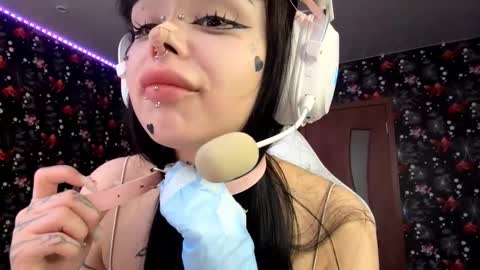 Snapshot of kathimatayoshi chatting on 03.22.26 Luna online show from 03.22.26