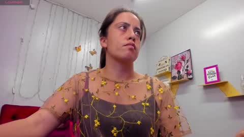 Paola online show from 03.11.25