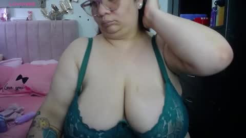 Snapshot of kathybigboobsbbw_ chatting on 04.13.26 kathybigboobsbbw_ online show from 04.13.26