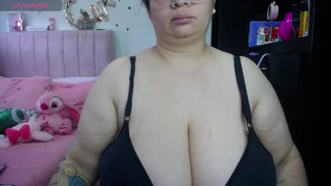 Snapshot of kathybigboobsbbw_ chatting on 04.16.26 kathybigboobsbbw_ online show from 04.16.26