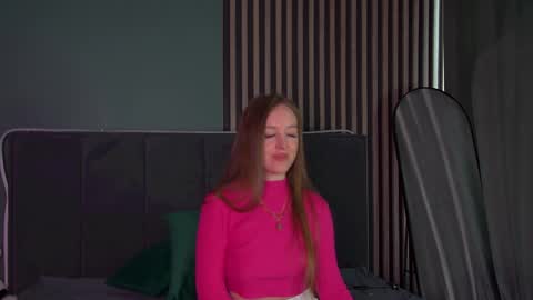 Snapshot of kathystewart chatting on 10.03.25 Kathy online show from 10.03.25