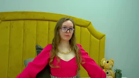 Snapshot of kathystewart chatting on 10.10.25 Kathy online show from 10.10.25