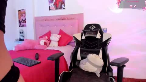 Snapshot of kathyy01 chatting on 11.14.25 valentina online show from 11.14.25