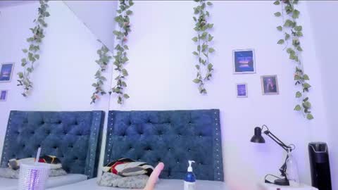 Snapshot of katia_777_ chatting on 06.26.26 KATALINA online show from 06.26.26