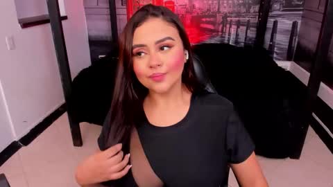 Snapshot of katia_bigboobs11 chatting on 10.11.25 Katia online show from 10.11.25