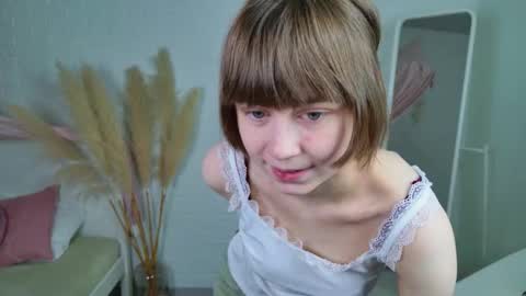 Snapshot of katie_ktk chatting on 10.21.25 Katie online show from 10.21.25