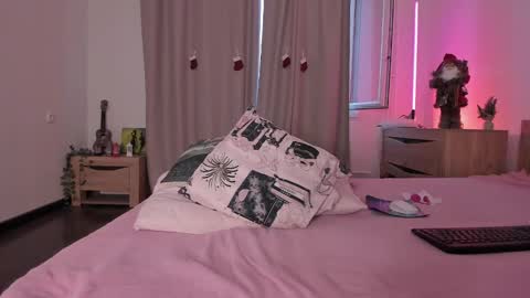 Kate online show from 01.14.25