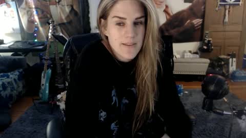 Snapshot of katiecutie_5 chatting on 03.08.25 Katie online show from 03.08.25