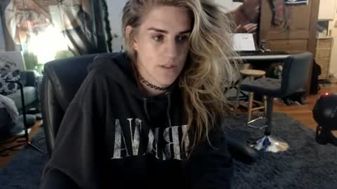 Snapshot of katiecutie_5 chatting on 08.06.26 Katie online show from 08.06.26