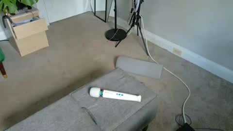 Kate online show from 10.21.25