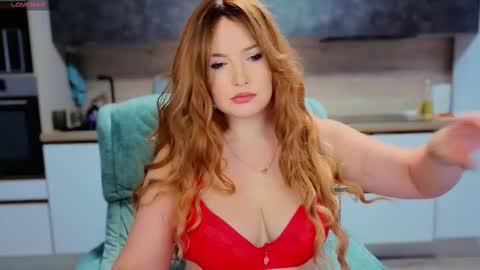 Snapshot of katniss_k chatting on 10.25.25 katniss_k online show from 10.25.25