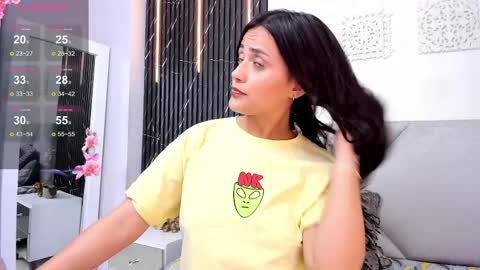 Snapshot of katrina_kaif_x chatting on 03.01.25 Keyla online show from 03.01.25