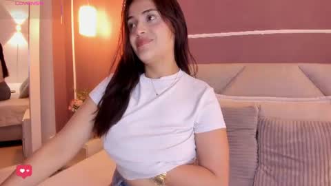Snapshot of katrina_kaif_x chatting on 06.22.26 Keyla online show from 06.22.26