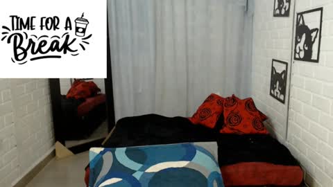 Snapshot of kattia_23 chatting on 01.16.25 kattia online show from 01.16.25