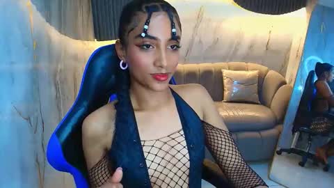 Snapshot of katty_berry_r chatting on 09.30.25 Katty online show from 09.30.25