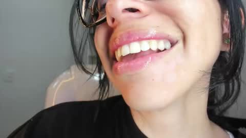 Snapshot of katty_mouth chatting on 12.04.25 Katty online show from 12.04.25