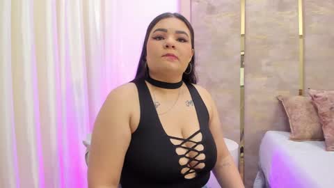 Snapshot of kattyarogers chatting on 11.08.25 KattyaRogers online show from 11.08.25