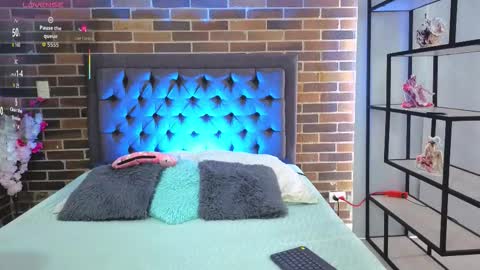 Snapshot of kattypaez chatting on 11.23.25 kattypaez online show from 11.23.25