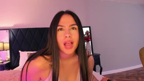 Snapshot of kattyportman chatting on 01.21.25 Katty online show from 01.21.25