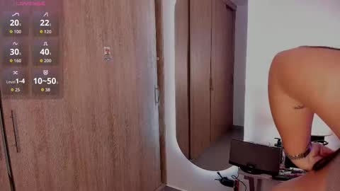 Snapshot of kattyportman chatting on 11.30.25 Katty online show from 11.30.25