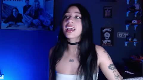      online show from 11.04.25