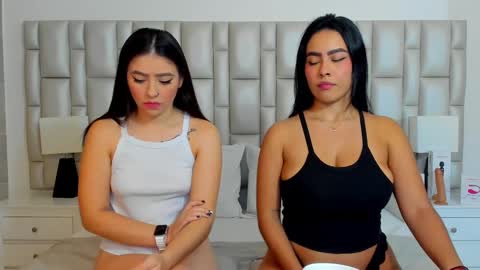 Snapshot of katy_and_paola chatting on 03.05.25 katy blonde girl and paola big boobs online show from 03.05.25