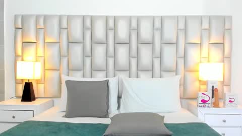 katy blonde girl and paola big boobs online show from 03.14.26