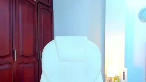 KATYAJHONSS online show from 01.17.25