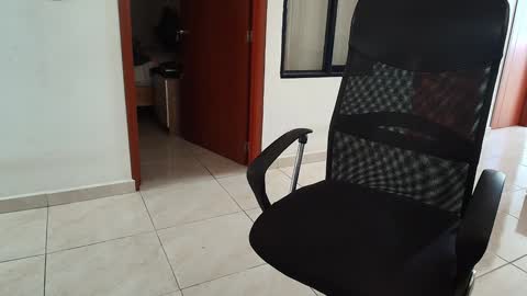 Kauri Lop online show from 01.06.25