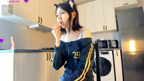 Snapshot of kawai_mai chatting on 06.28.26 mai online show from 06.28.26