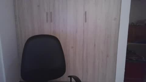  Khawit  online show from 02.21.25