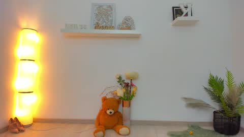 Kaya online show from 02.23.25