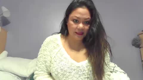 Kaya Sweetz online show from 01.12.25