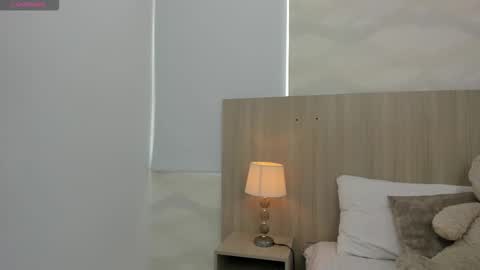   online show from 11.10.25