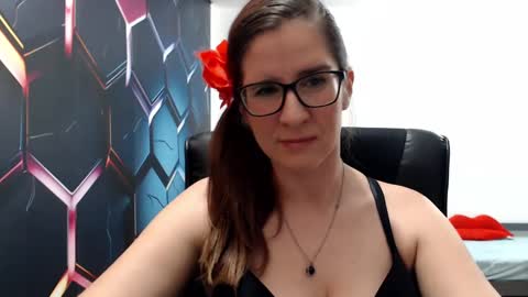 Snapshot of kayalips chatting on 12.18.24 KayaLips online show from 12.18.24