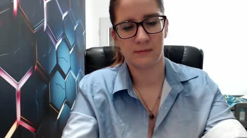 Snapshot of kayalips chatting on 12.29.24 KayaLips online show from 12.29.24