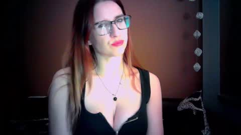 Snapshot of kayalips chatting on 10.30.25 KayaLips online show from 10.30.25